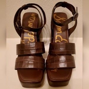 Womens Brown Croc Embossed Strappy Chunky Block Heeled Sandal NWOB